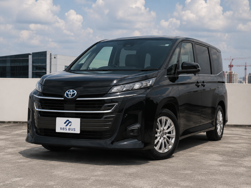 Toyota Noah Hybrid 1.8X CVT