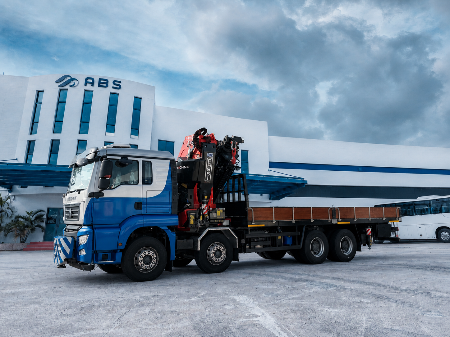 Crane Truck 8x4 50.15 Ton